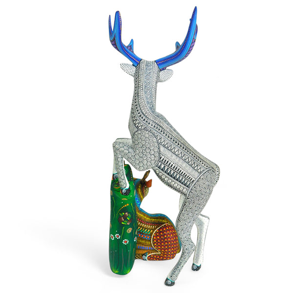 Manuel Cruz: One Piece Sculpture Deer & Fawn