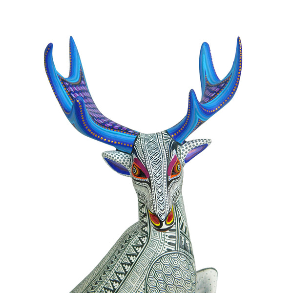 Manuel Cruz: One Piece Sculpture Deer & Fawn