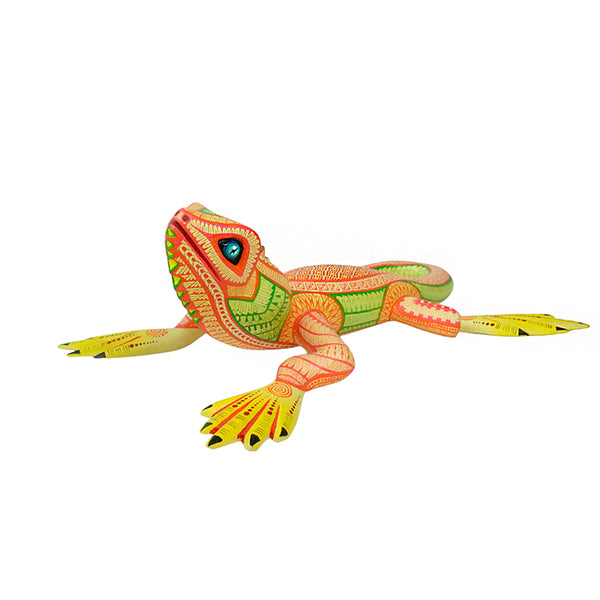 Maricela Hernandez: Exquisite Iguana Sculpture