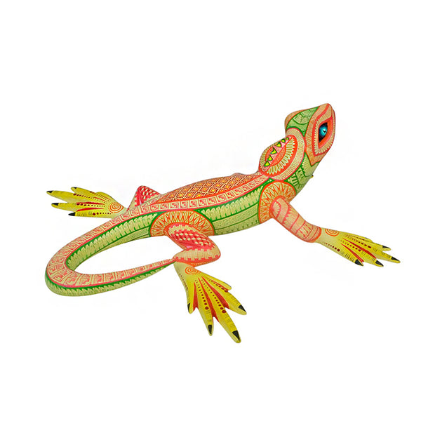 Maricela Hernandez: Exquisite Iguana Sculpture