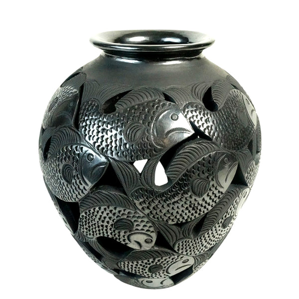 Matias Reyes: Museum Quality Barro Negro Fish Olla