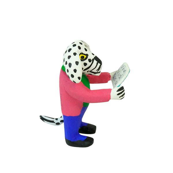 Maximino Santiago: Dalmatian Reader Woodcarving