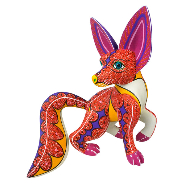 Narciso Gonzalez: Red Fox Woodcarving (LYWY)