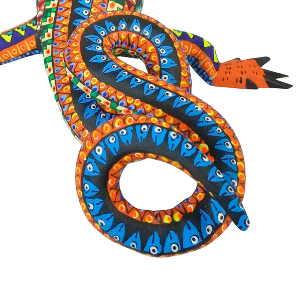 Oscar Carrillo: Oaxacan Lizard Woodcarving