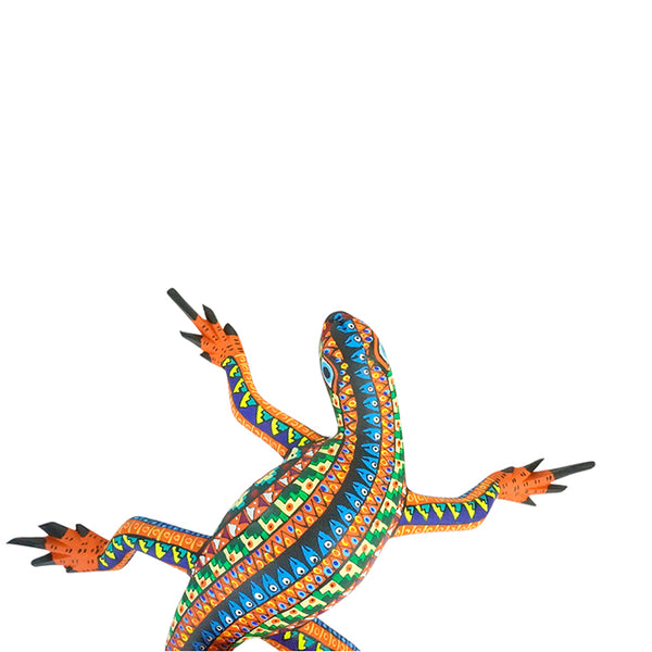 Oscar Carrillo: Oaxacan Lizard Woodcarving
