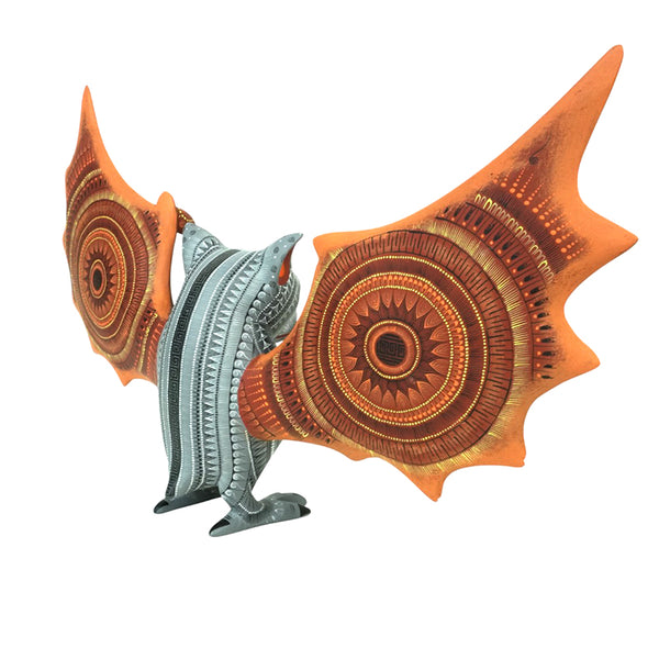 Rocio Fabian: Impressive Bat Woodcarving