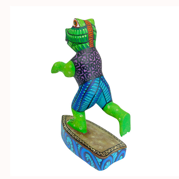 Socorro Roque: Surf’s Up! Froggy Alebrije Woodcarving
