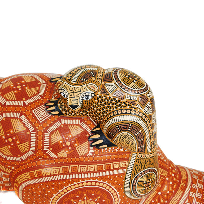 Anel Shunashi: Oaxacan Woodcarving American Beaver & Baby
