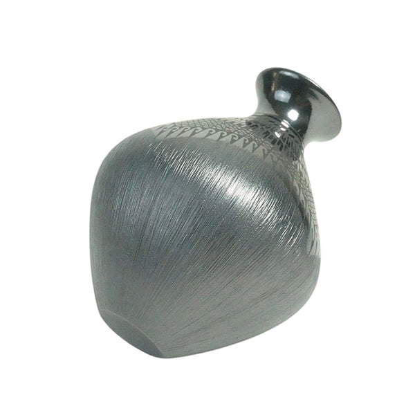 Susy Martinez: Black on Black Olla Mata Ortiz