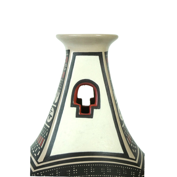 Tavo Silveira: Paquime T Door Olla