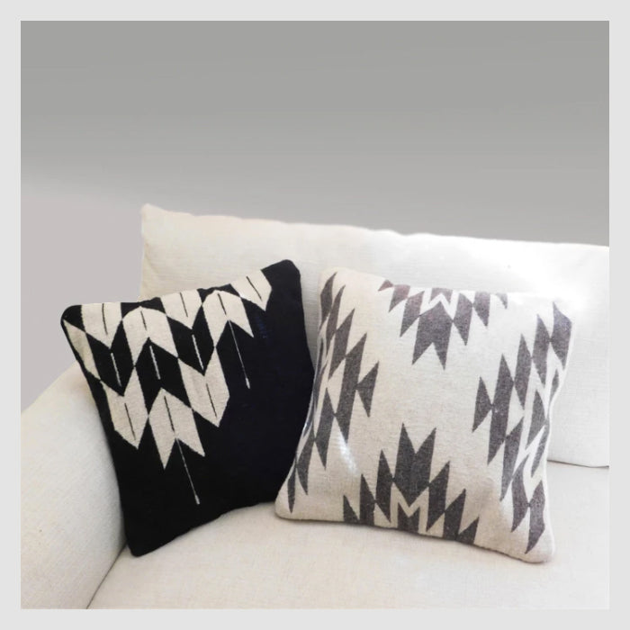 Wool Cushion: Black & White Teotitlan