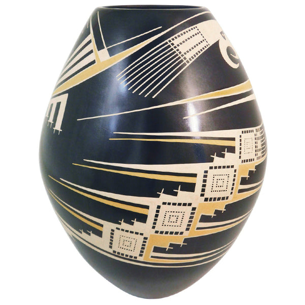 Betty Quezada: Tall Macaw Mata Ortiz Pot