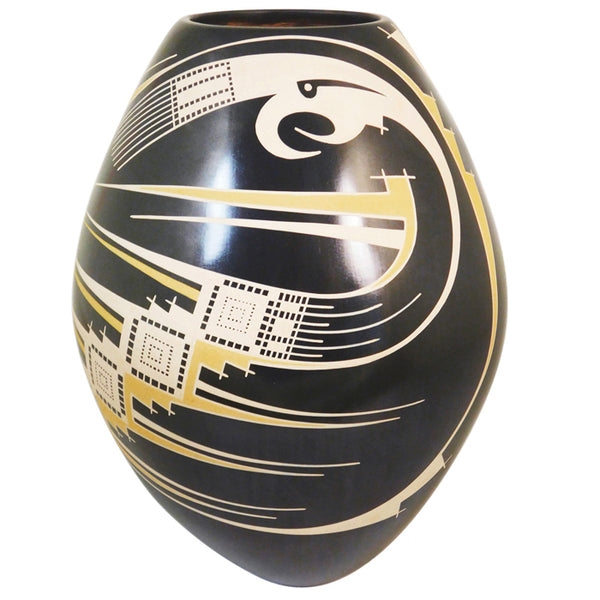 Betty Quezada: Tall Macaw Mata Ortiz Pot