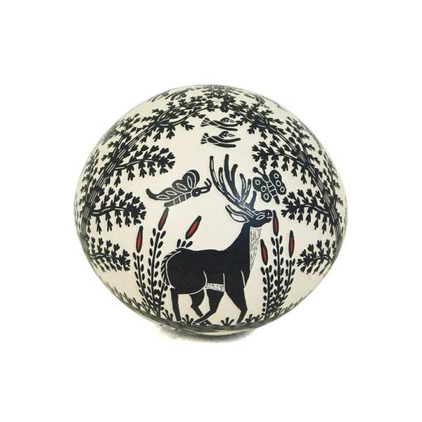 Efren Ledezma: Deer & Butterflies Olla