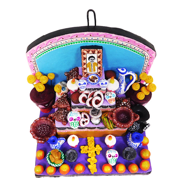 Saul Montesinos: Day of the Dead Ofrenda