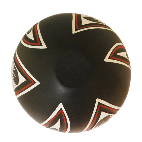 Lazaro Ozuna Silveira: Tall Mata Ortiz Olla