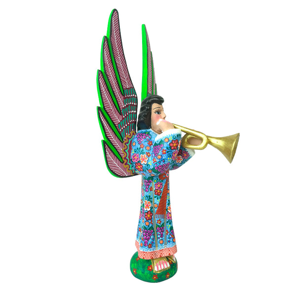 Alberto Jimenez: Angel with Trumpet Woodcarving
