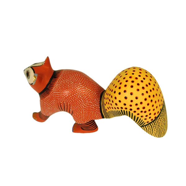 Ana Xuana: Little Squirrel Woodcarving