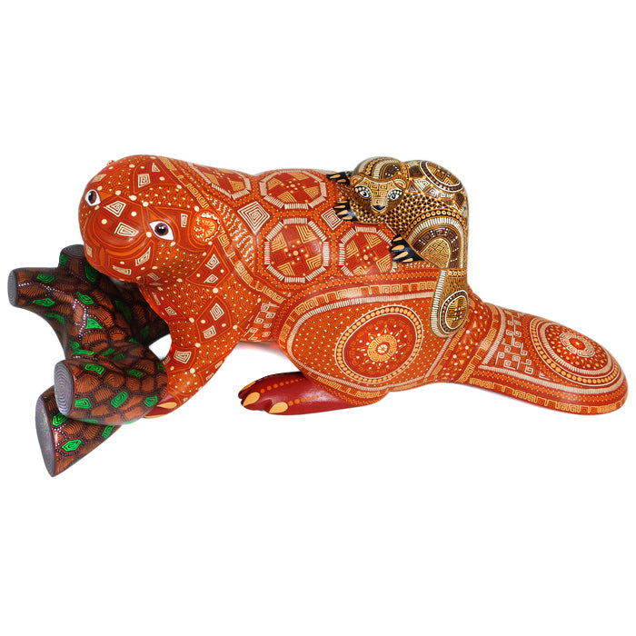 Anel Shunashi: Oaxacan Woodcarving American Beaver  & Baby