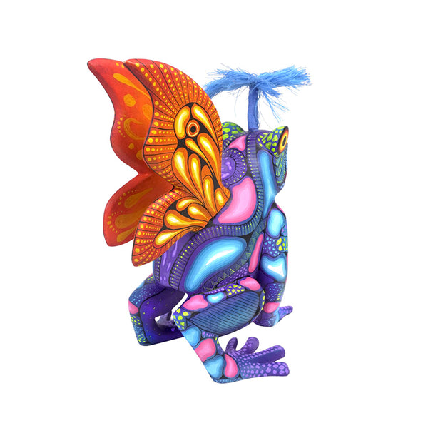 Carolina Sandoval & Kengi: Winged Frog Woodcarving