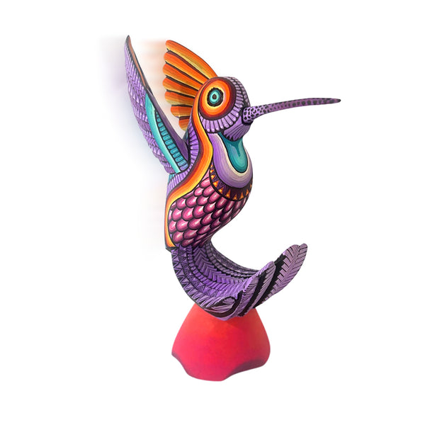 Carolina Sandova & Kengi: Hummingbird on Petal Woodcarving