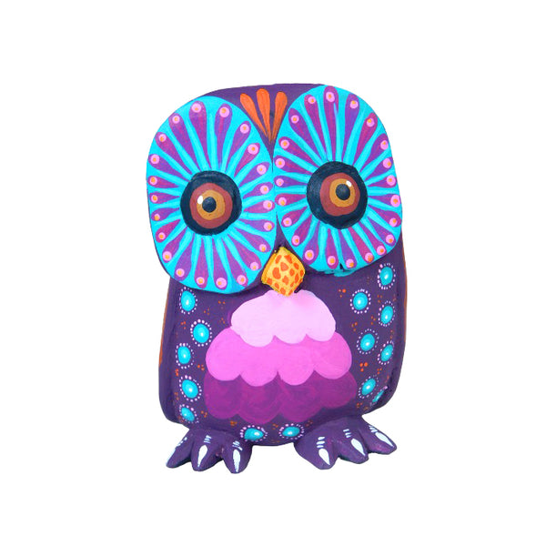Carolina Sandoval & Kengi: Little Owl Woodcarving