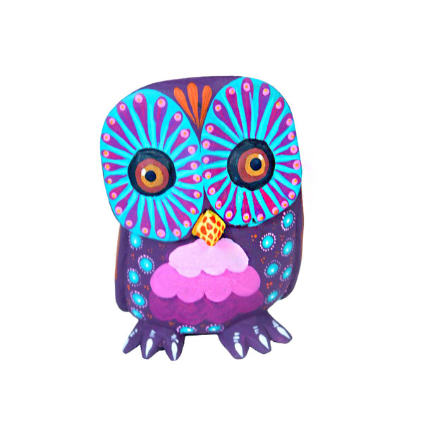 Carolina Sandoval & Kengi: Little Owl Woodcarving