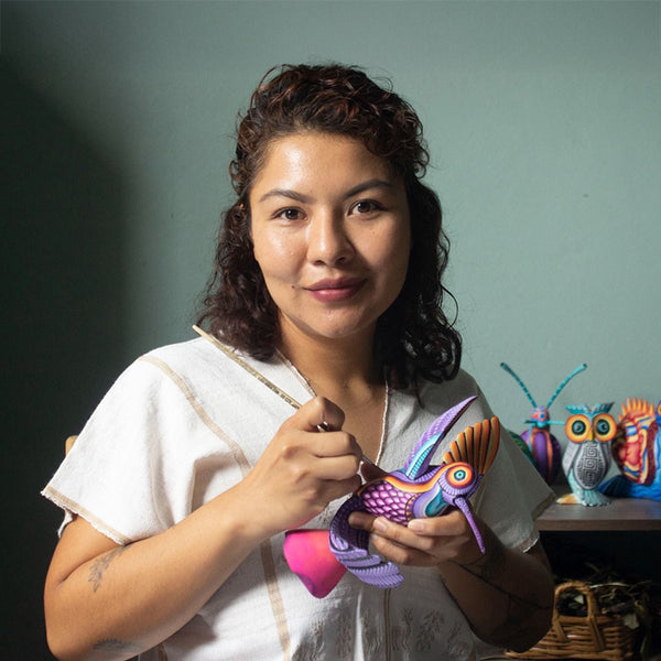 Carolina Sandova & Kengi: Hummingbird on Petal Woodcarving