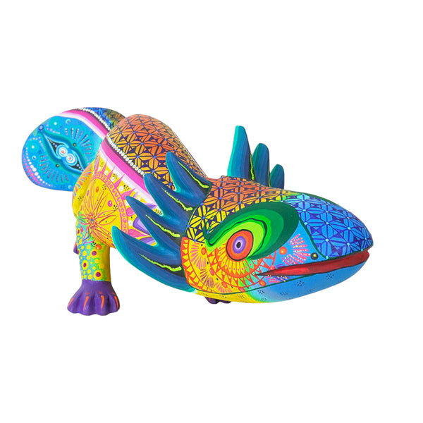 Cesar Melchor: Golden Axolotl Woodcarving