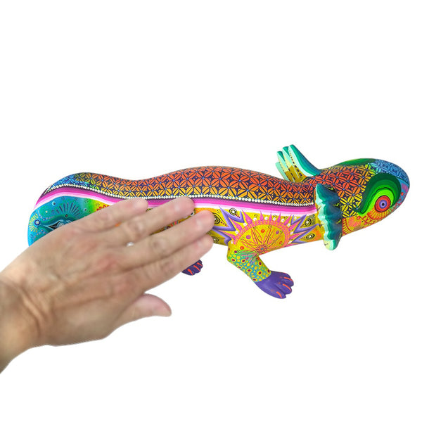 Cesar Melchor: Golden Axolotl Woodcarving