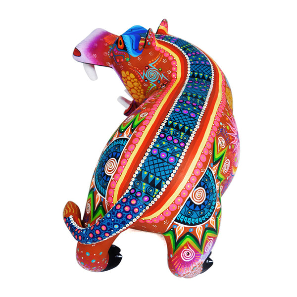 Cesar Melchor: Hippopotamus Woodcarving