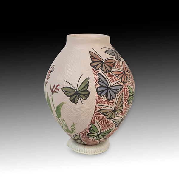 Cindy Perez: Etched Butterflies Mata Ortiz