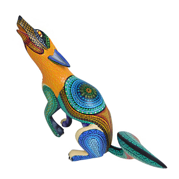 Margarito Melchor Jr: Howling Coyote Woodcarving