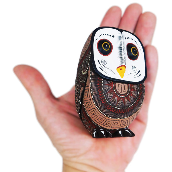 Rocio Fabian: Brown Owl Sculpture