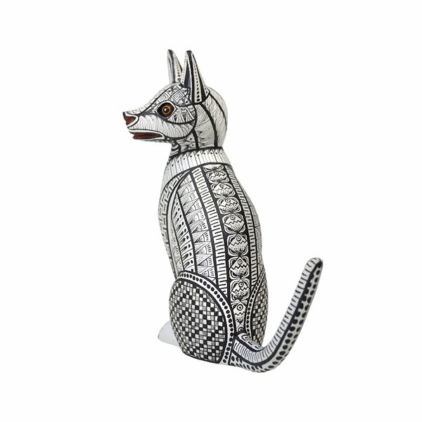 Marco & Leticia Hernandez: Little Dog Alebrije