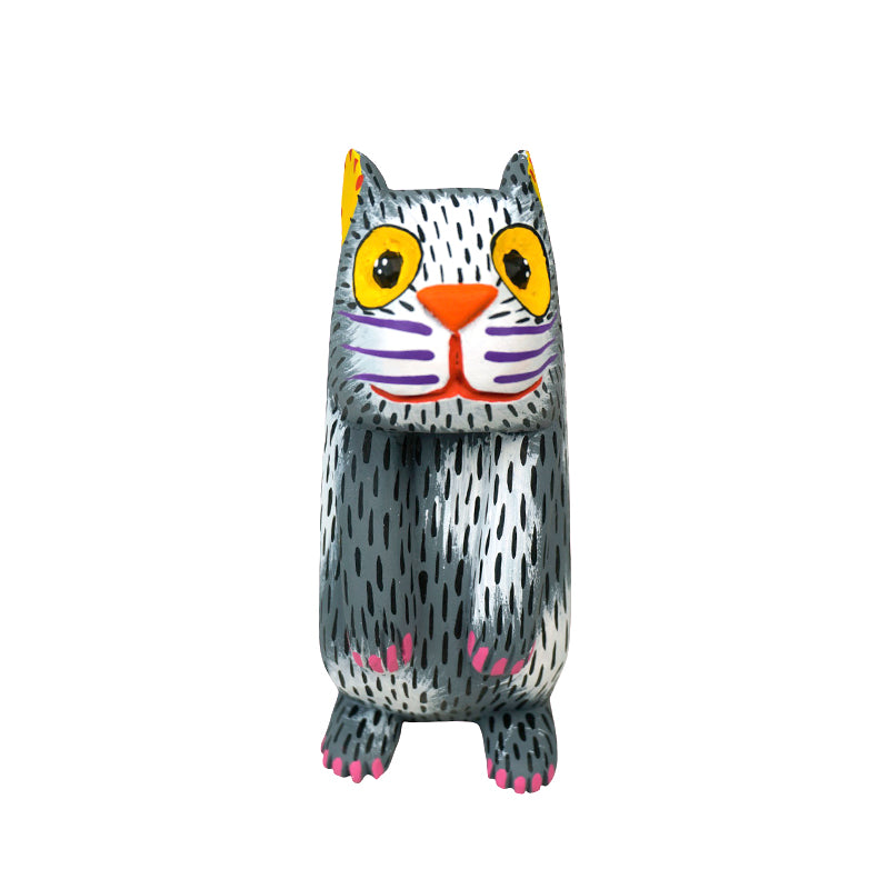 Eduardo Jimenez: Hamster Woodcarving