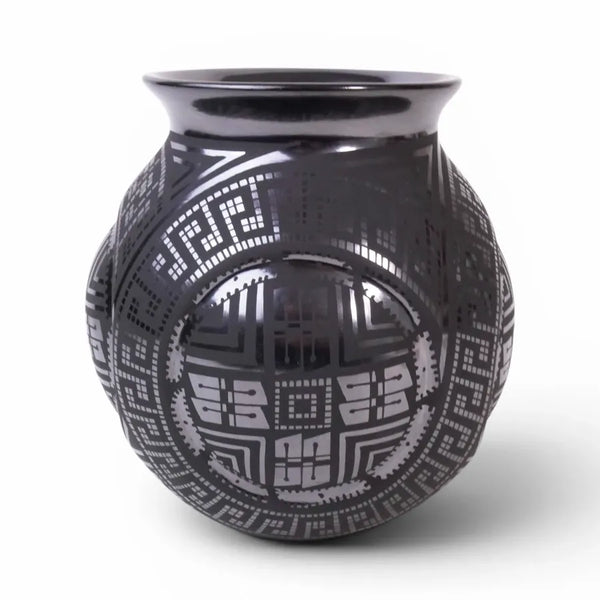 Eli Ortiz: Black on Black Mata Ortiz Pottery