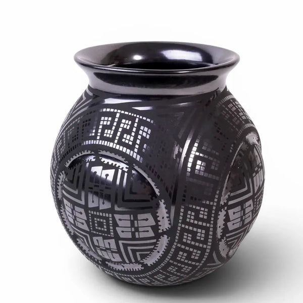 Eli Ortiz: Black on Black Mata Ortiz Pottery