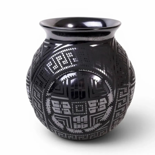 Eli Ortiz: Black on Black Mata Ortiz Pottery