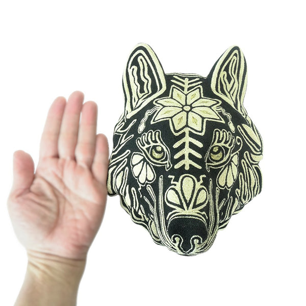 Huichol: Wall Hanging Yarn Wolf Figurine