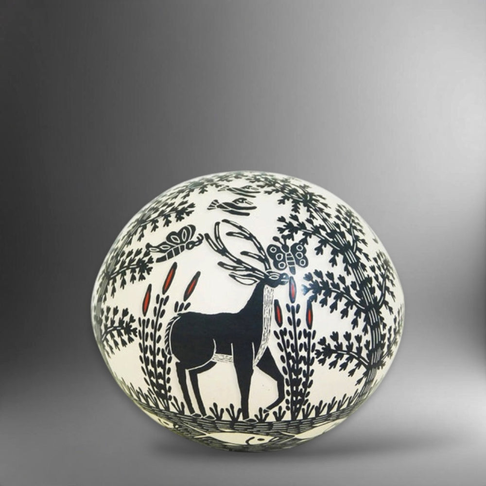 Efren Ledezma: Deer & Butterflies Olla