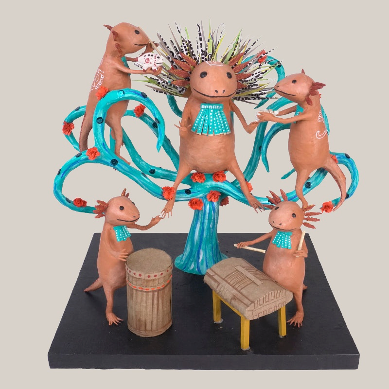Antonio Alonso: The axolotl emperor’s court, papier-mâché sculpture