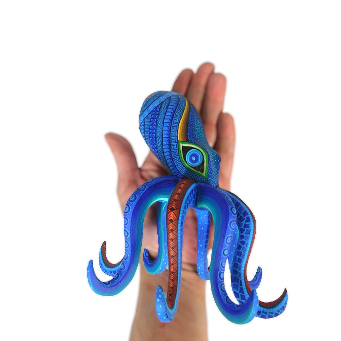 Isabel Fabian: Octopus Woodcarving
