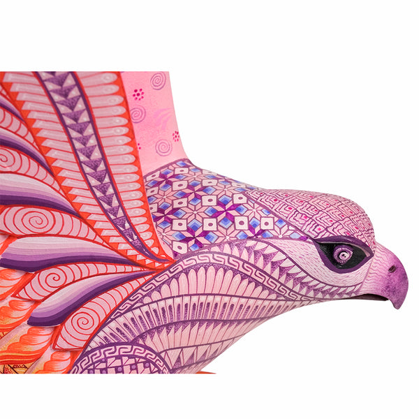 Isabel Fabian: Exquisite Falcon Woodcarving
