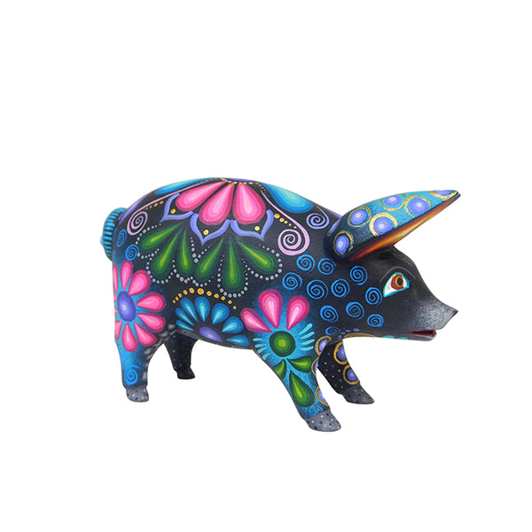 Javier Jimenez: Little Pig Woodcarving