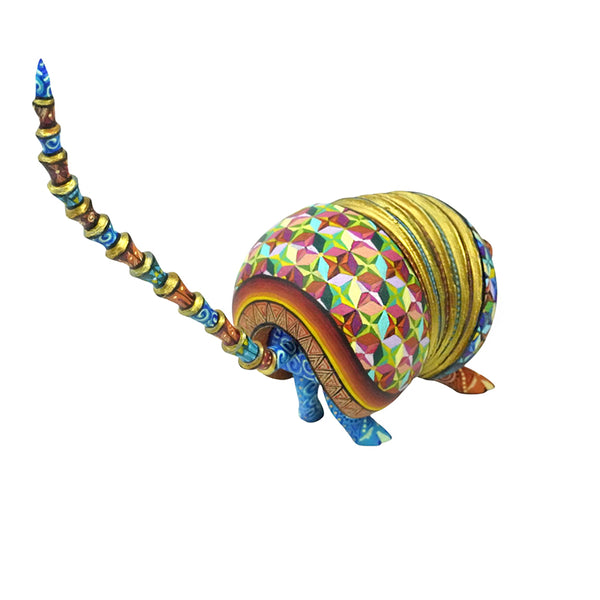 Job Luna: Exquisite Little Armadillo Woodcarving