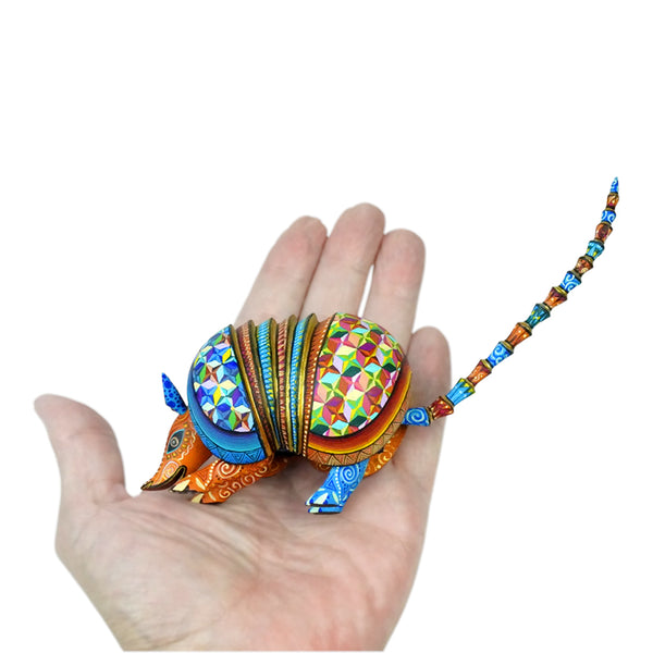 Job Luna: Exquisite Little Armadillo Woodcarving