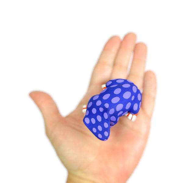 Luis Pablo: Little Frog Woodcarving (LYWY)