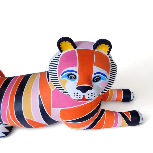 Luis Pablo: Modern Art Tiger Sculpturre