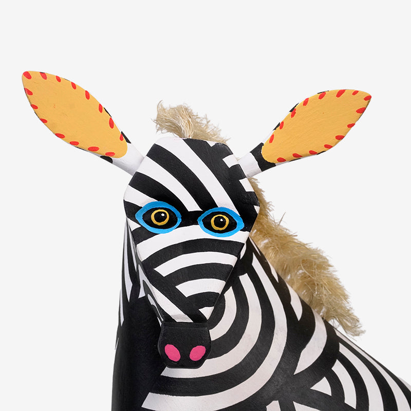 Luis Pablo: Op Art Zebra
